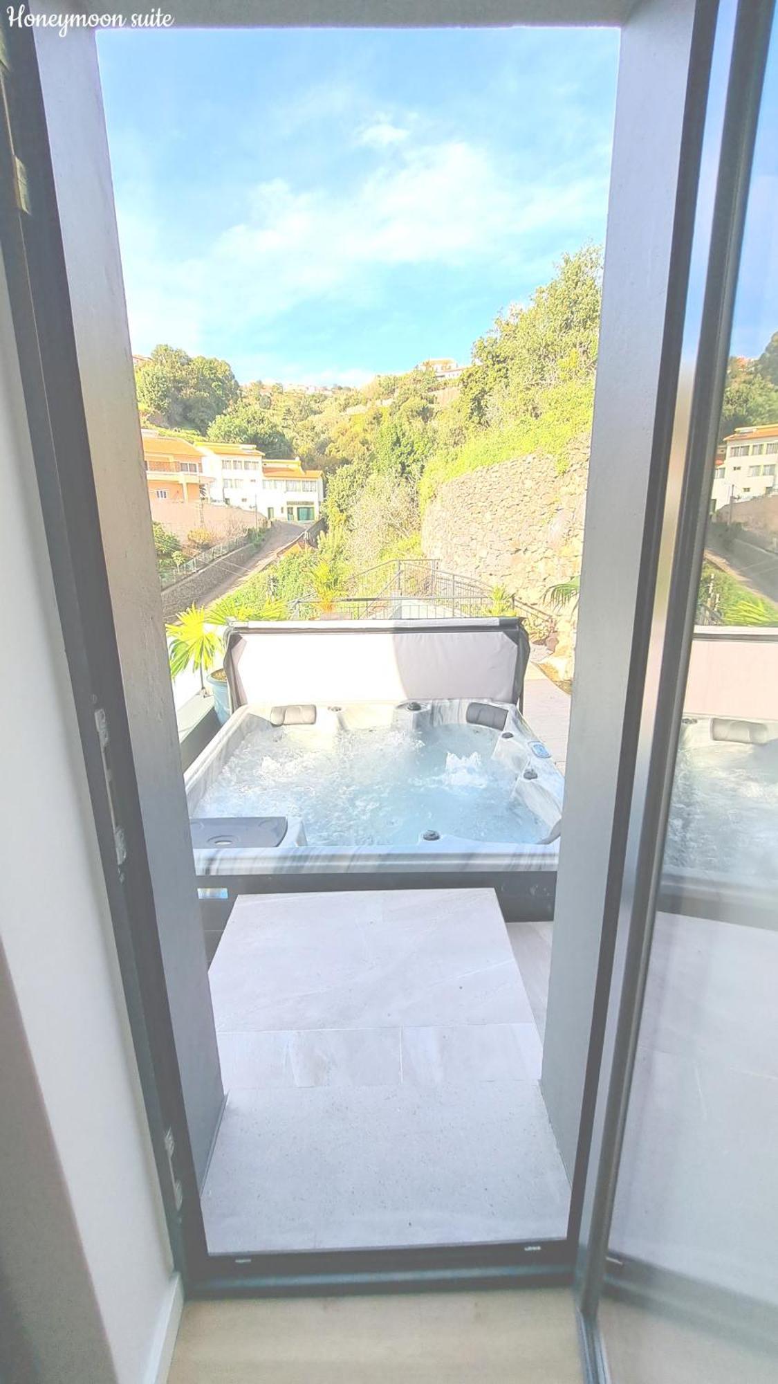 Espirito Do Mar - Premium Villa With Jacuzzi Estreito Da Calheta Экстерьер фото